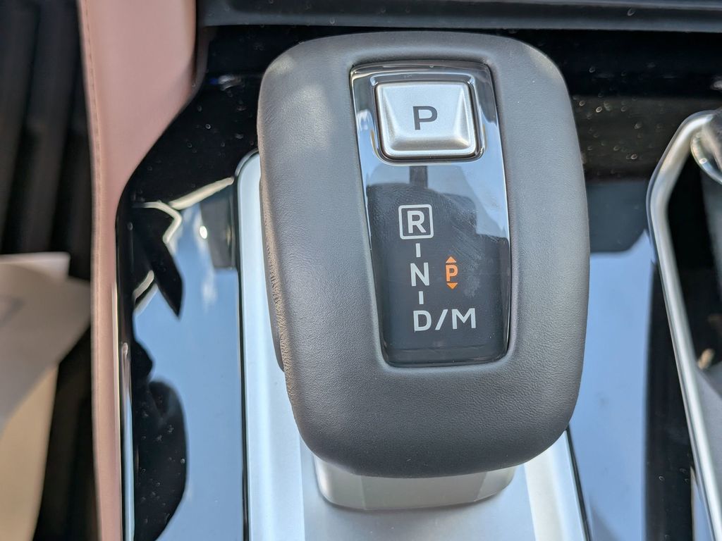 2025 Mitsubishi Outlander SEL White Diamond at D&E Mitsubishi