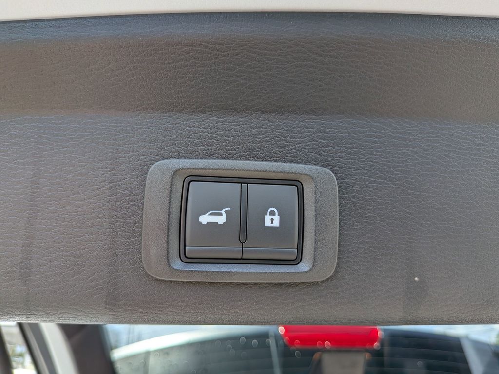2025 Mitsubishi Outlander SEL White Diamond at D&E Mitsubishi