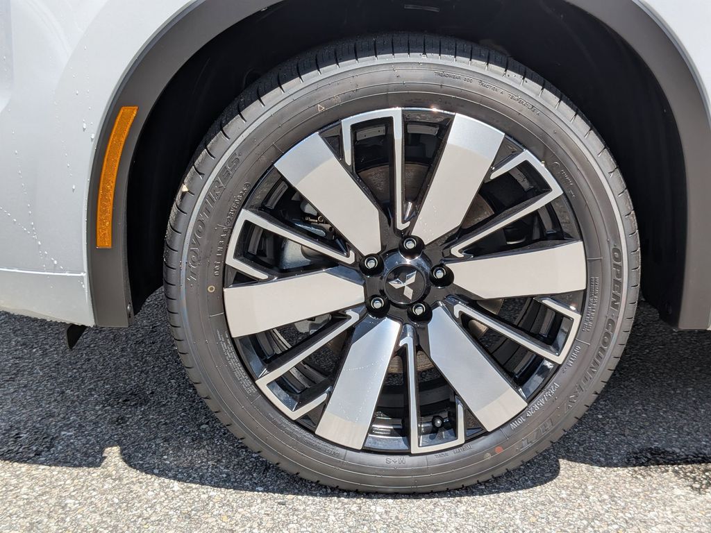 2025 Mitsubishi Outlander SEL White Diamond at D&E Mitsubishi