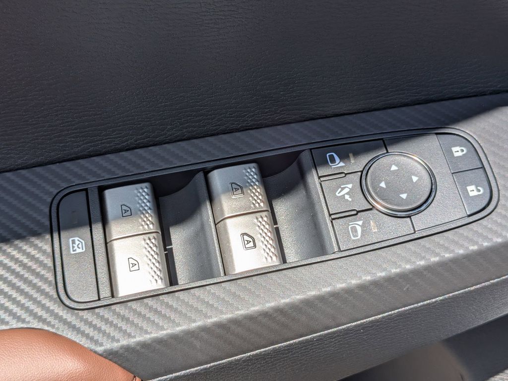 2025 Mitsubishi Outlander SEL White Diamond at D&E Mitsubishi