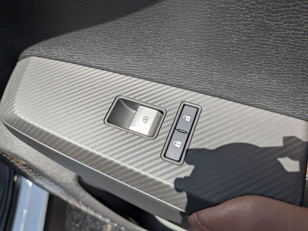 2025 Mitsubishi Outlander SEL White Diamond at D&E Mitsubishi