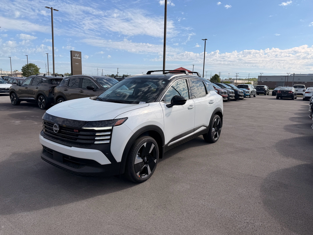 2026 Nissan Kicks SR in Aspen White Tricoat/Super Black