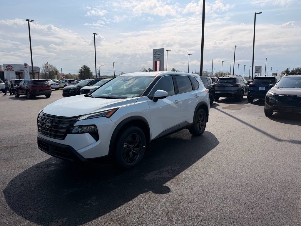 2026 Nissan Rogue SV in Everest White Pearl Tricoat