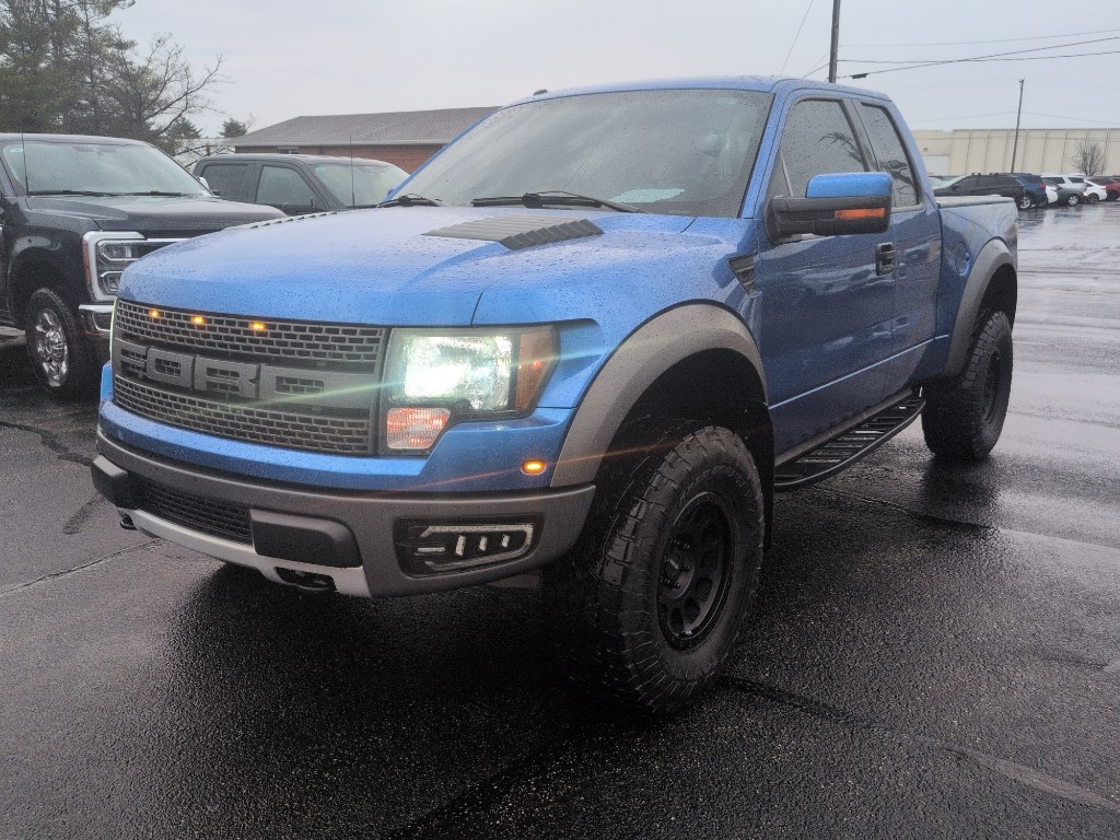 Ford F-150 SVT Raptor SuperCab 4WD