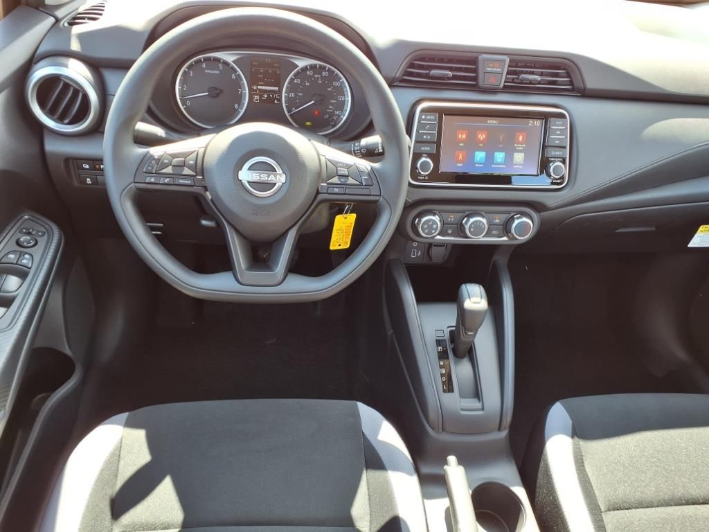 Versa Sedan S