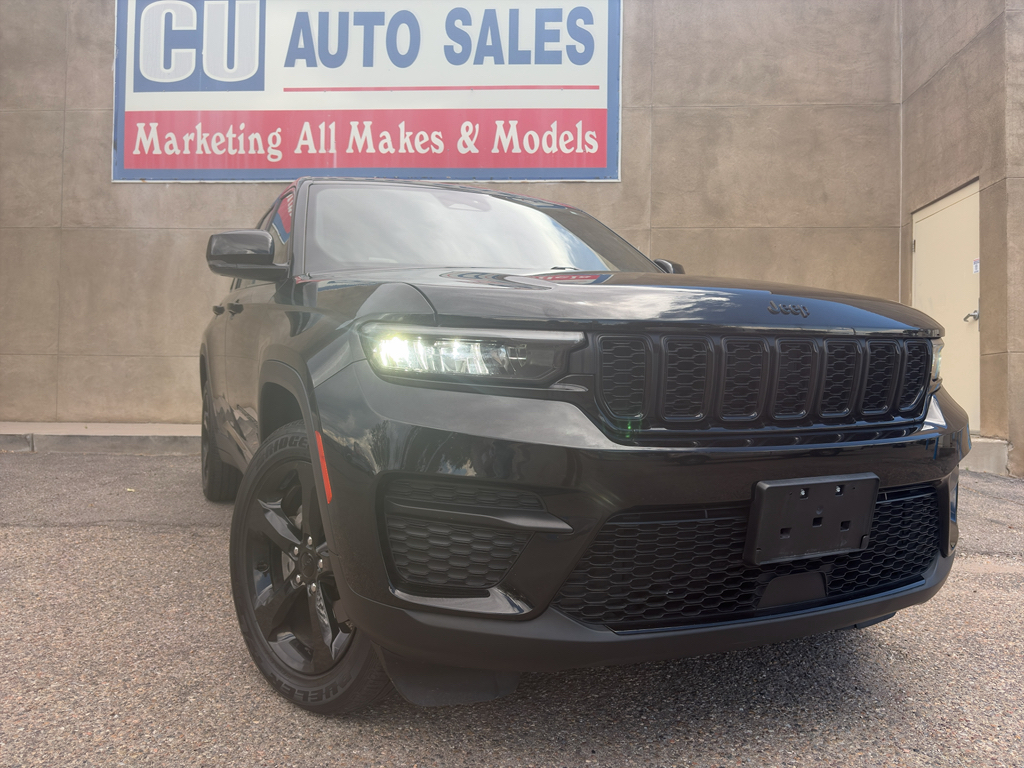 2023 Jeep Grand Cherokee Laredo, Altitude