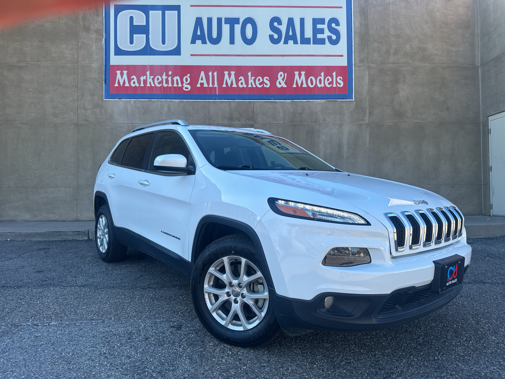 2018 Jeep Cherokee Latitude(US,Mex), Longitude(BUX), North(Can)