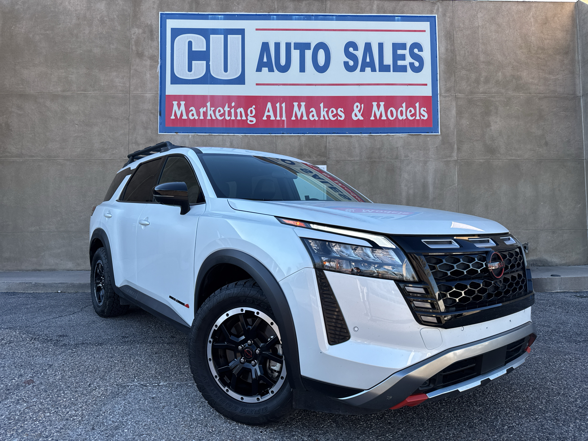2026 Nissan Pathfinder SV