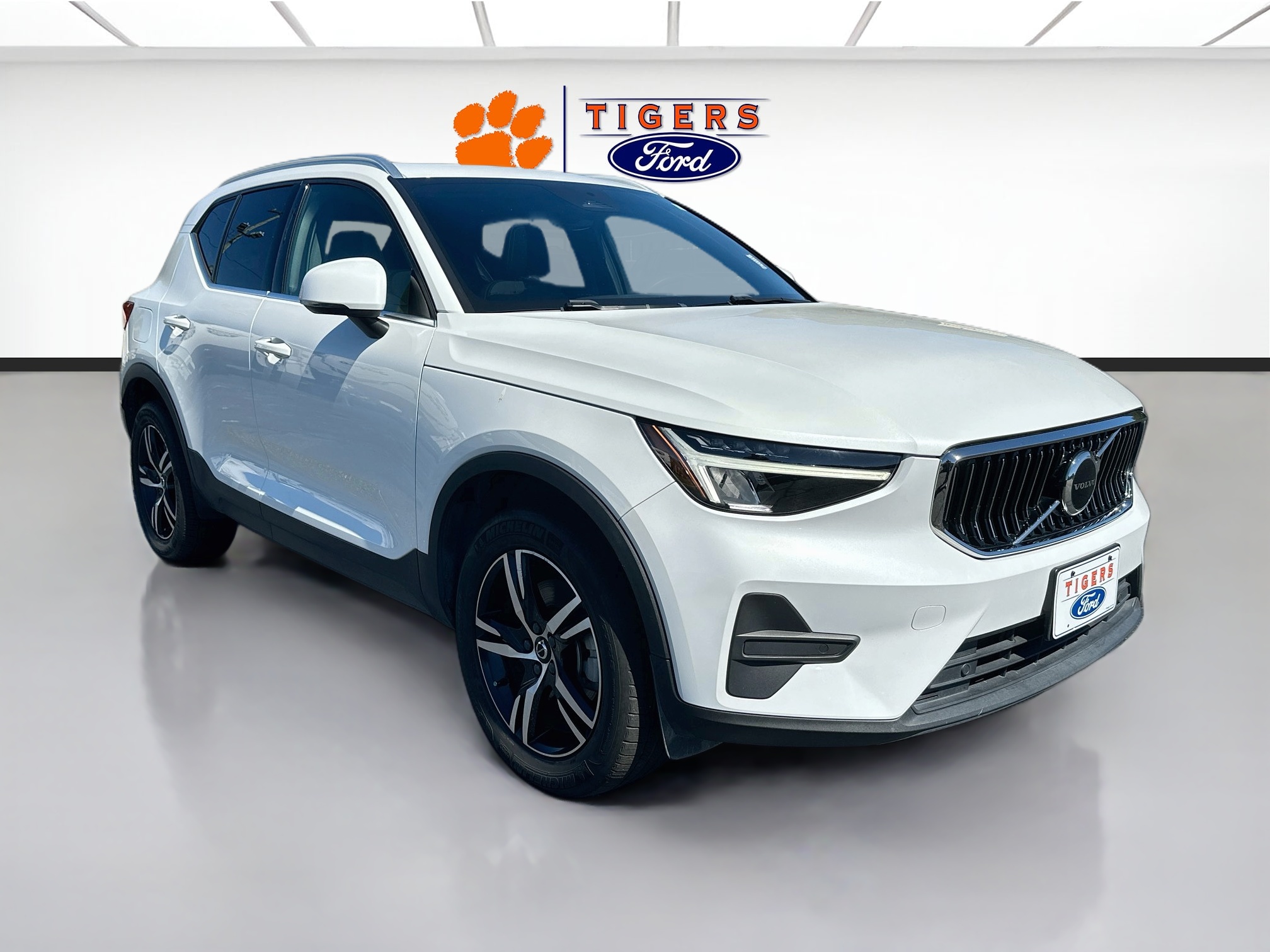 2024 Volvo XC40