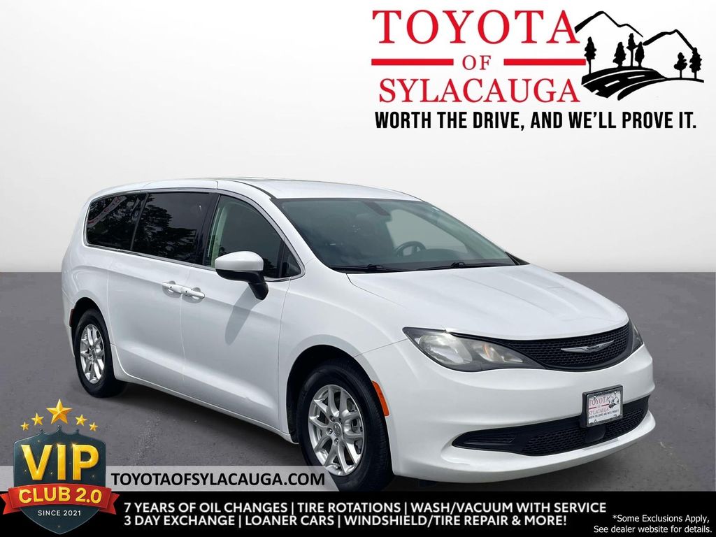 2022 Chrysler Voyager