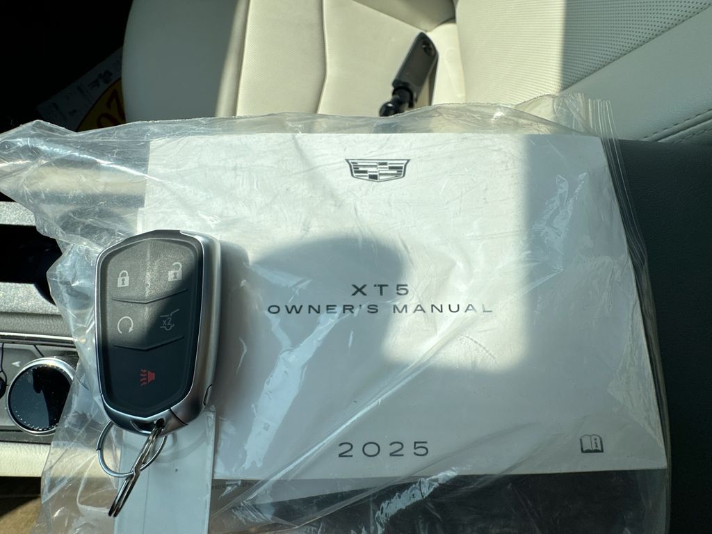Used 2025 Cadillac XT5 SUV