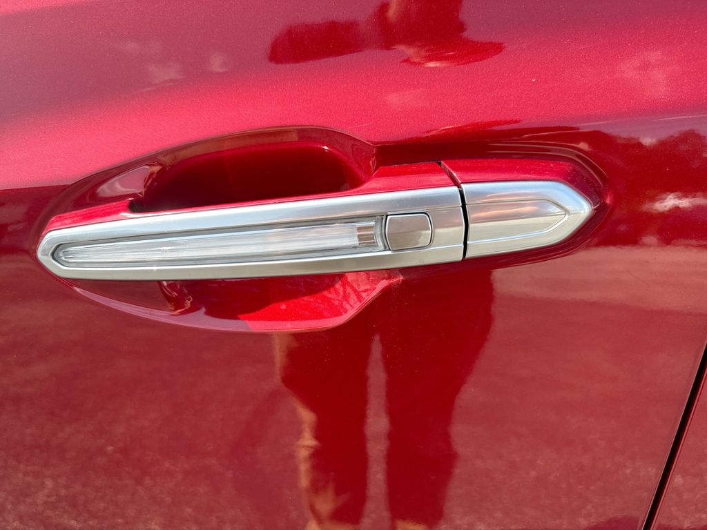 Used 2025 Cadillac XT5 SUV