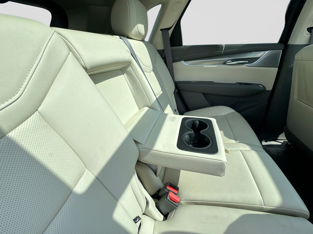 Used 2025 Cadillac XT5 SUV
