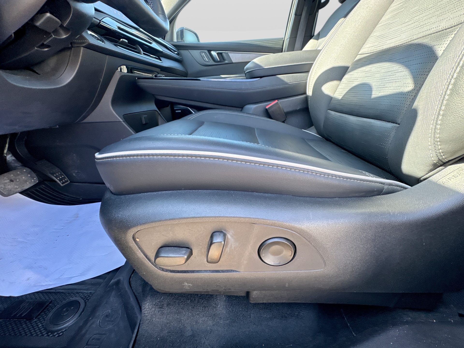 Used 2025 Buick Enclave SUV