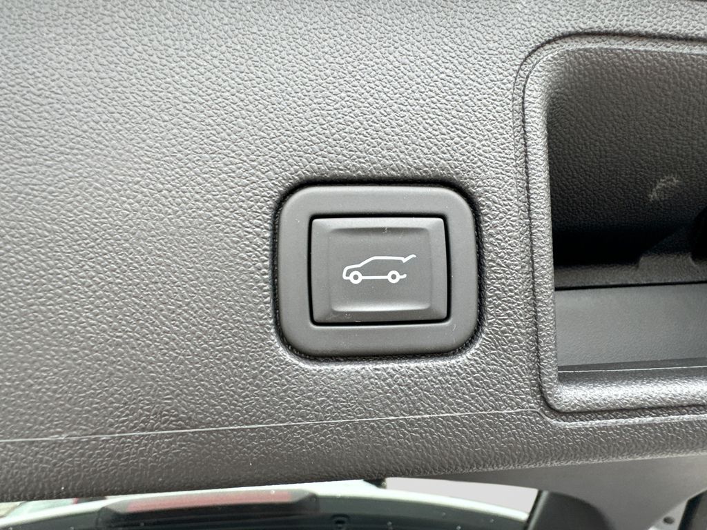 Used 2023 GMC Terrain SUV
