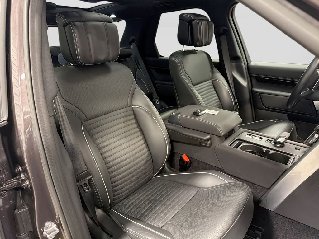Used 2023 Land rover Discovery SUV