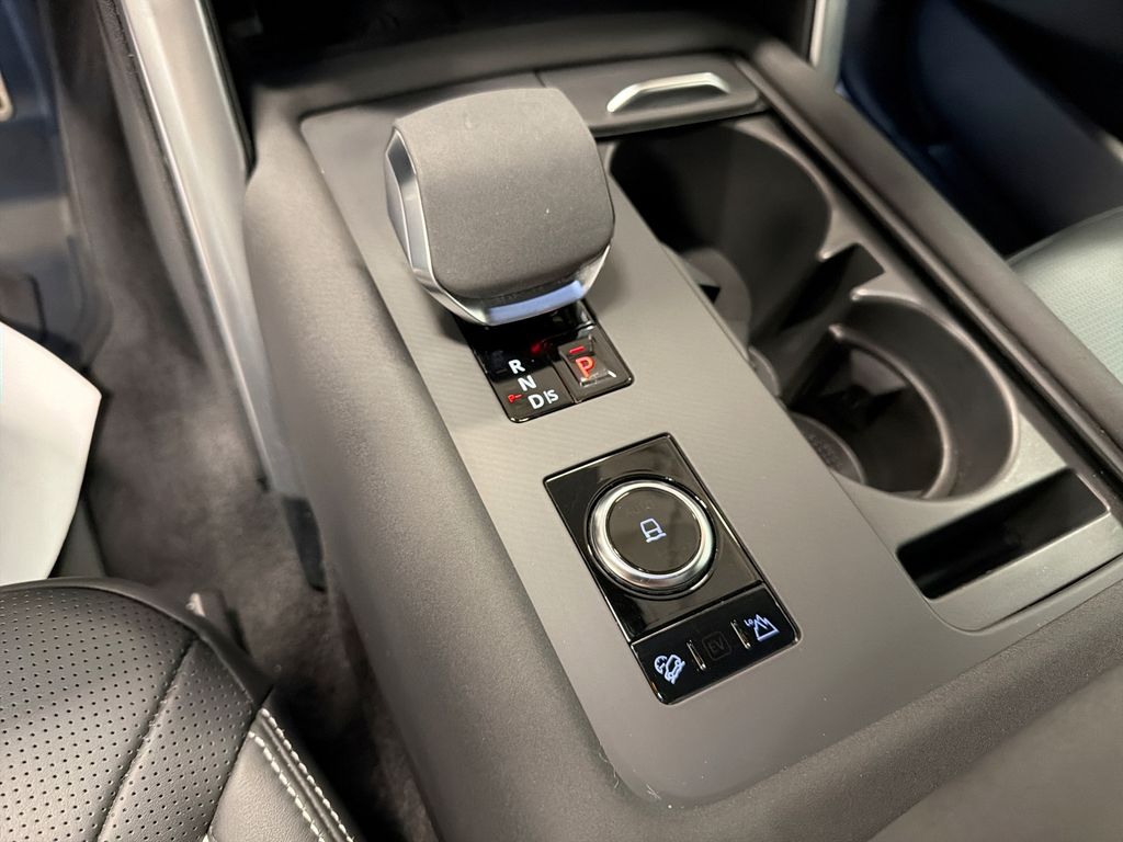 Used 2023 Land rover Discovery SUV
