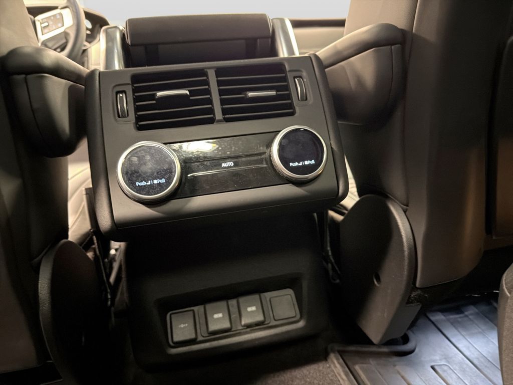 Used 2023 Land rover Discovery SUV