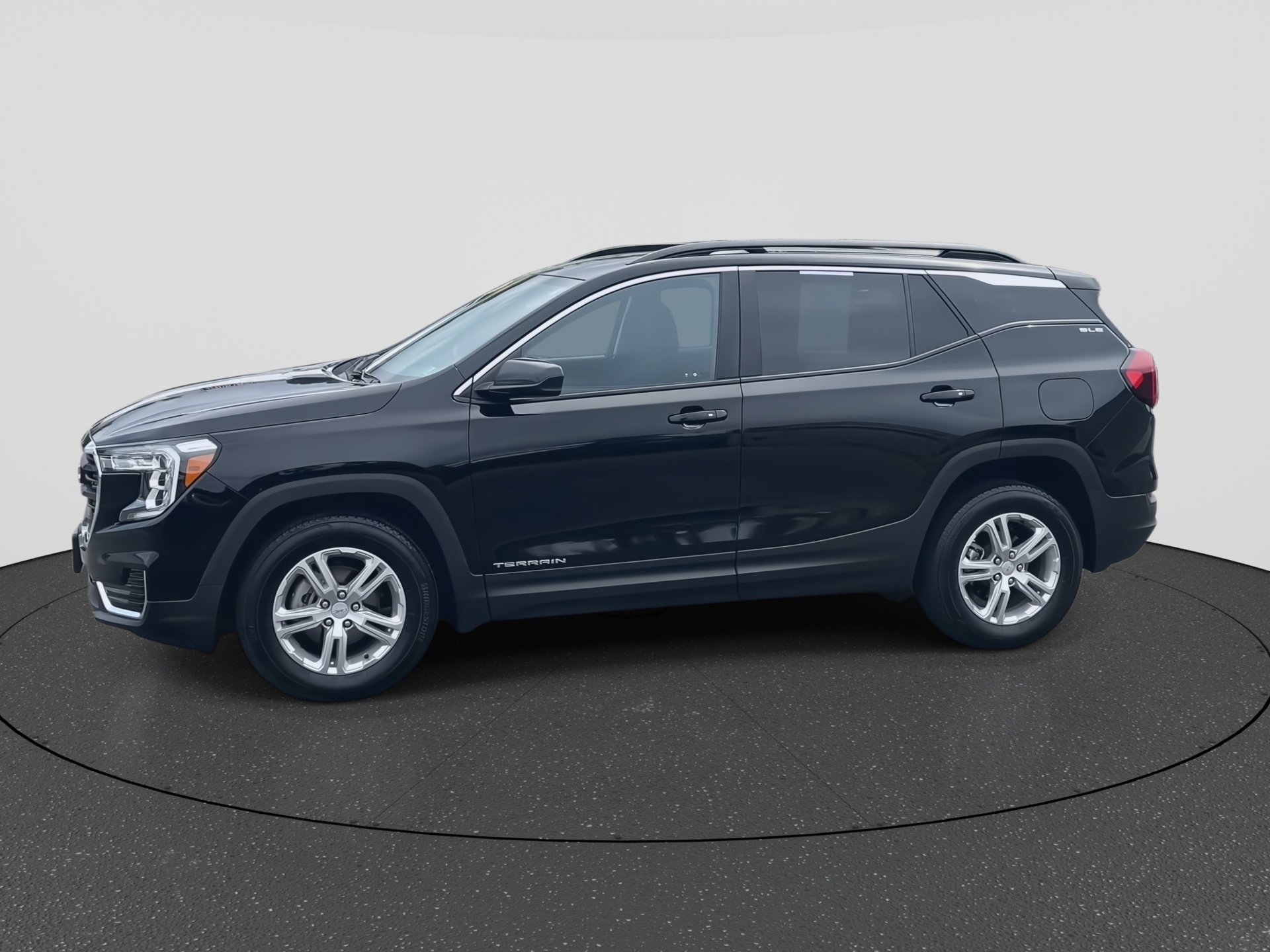 Used 2024 GMC Terrain SUV