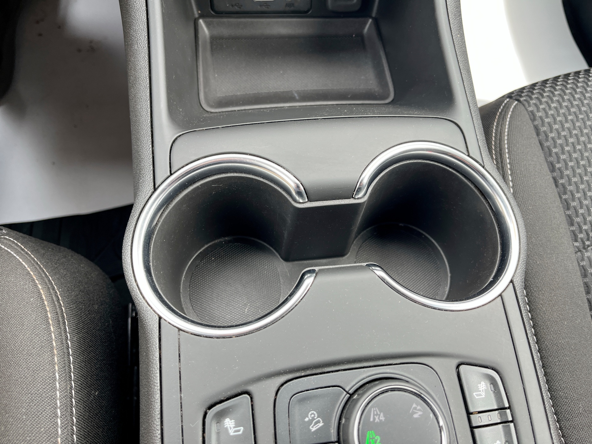 Used 2024 GMC Terrain SUV
