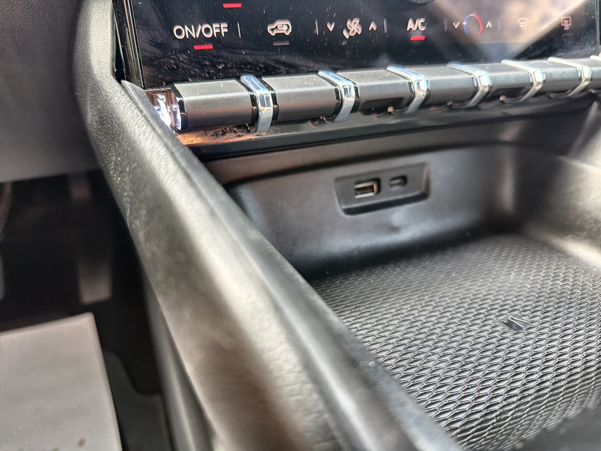 Used 2025 GMC Terrain SUV