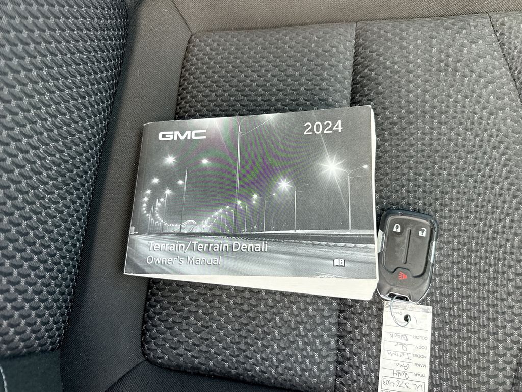 Used 2024 GMC Terrain SUV