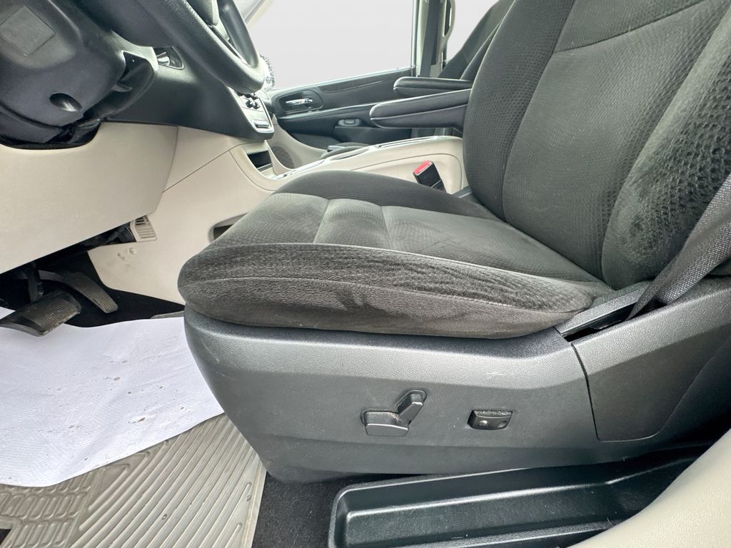 Used 2015 Dodge Grand Caravan Van