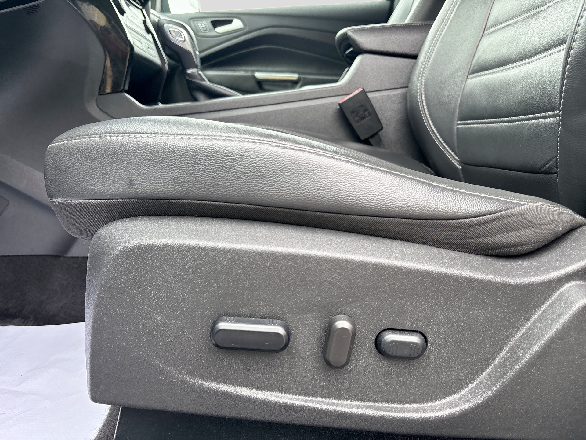 Used 2019 Ford Escape SUV