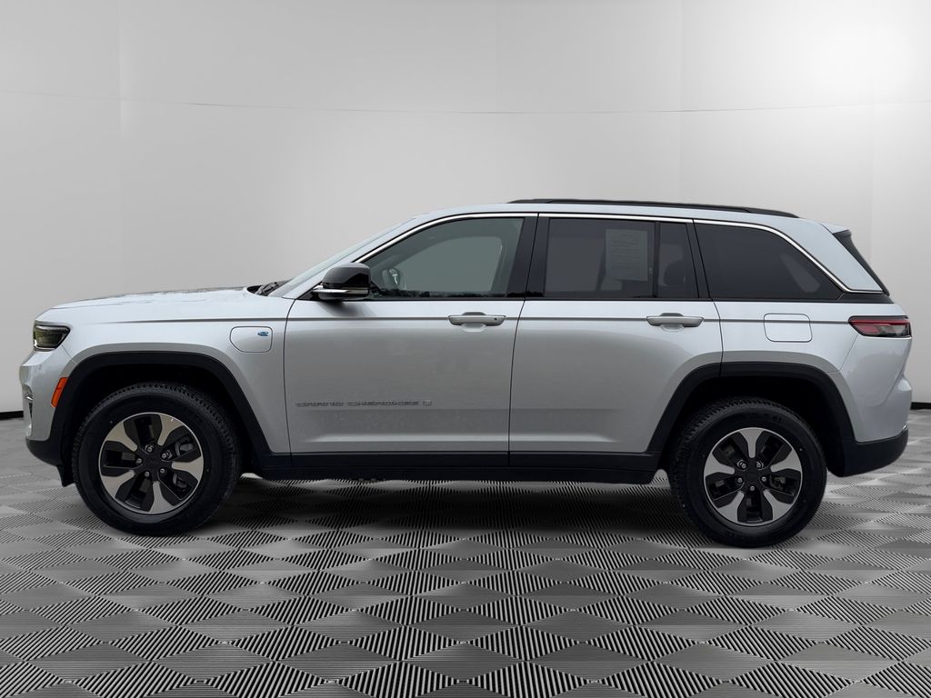 2024 Jeep Cherokee Limited 4xe photo 4