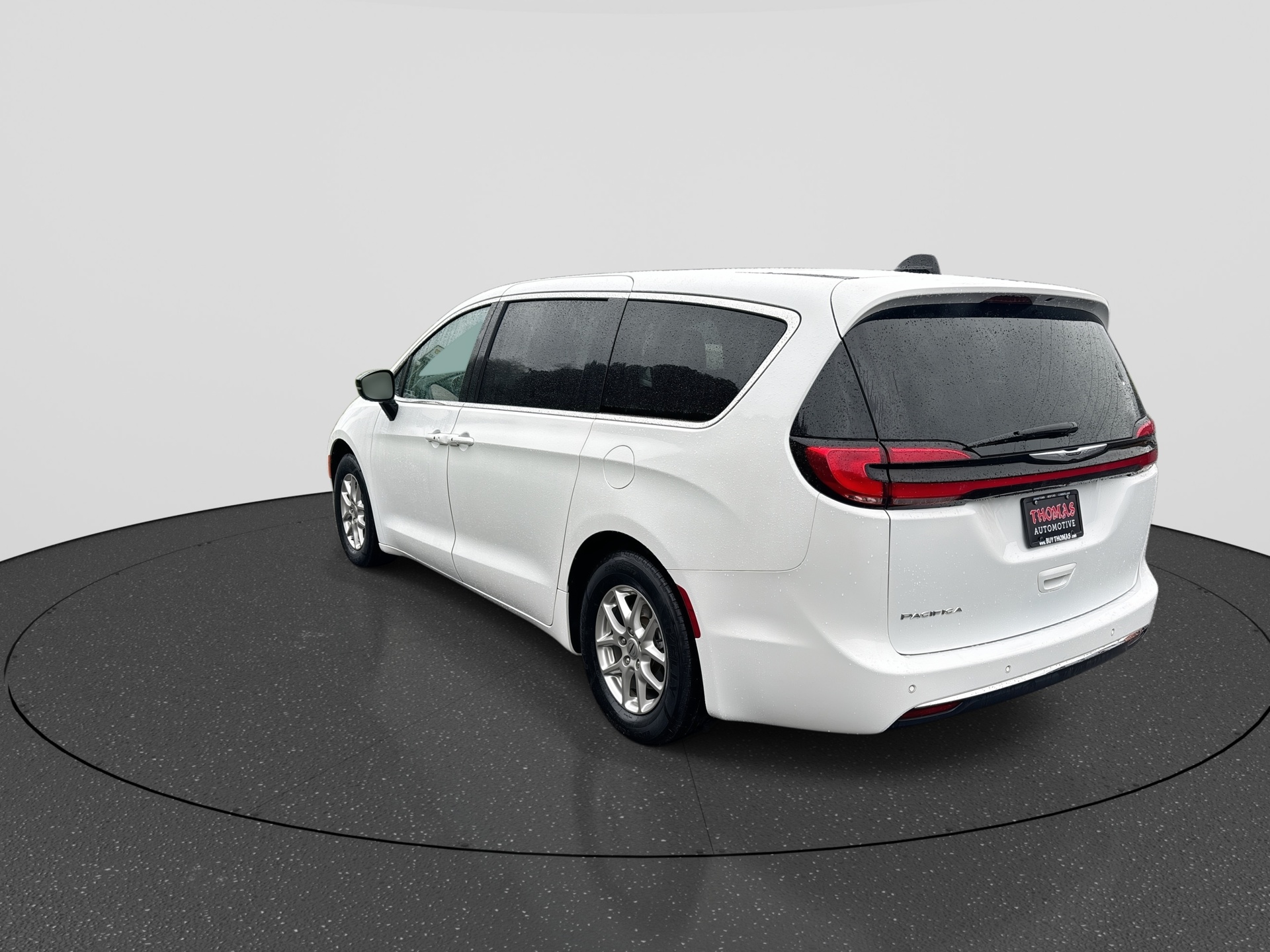 Used 2024 Chrysler Pacifica Van