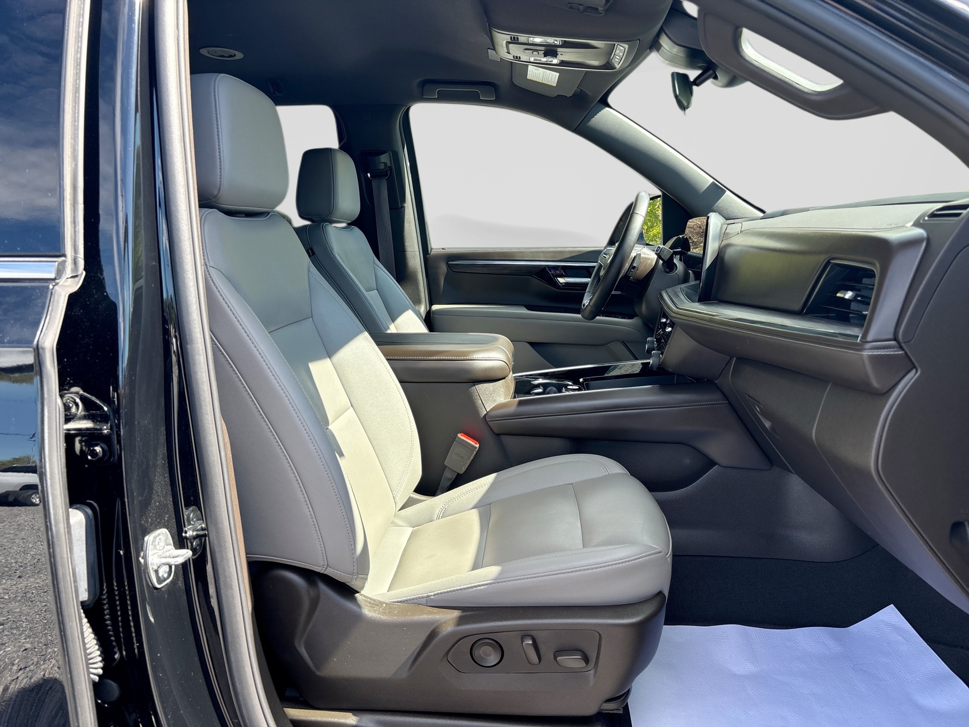 Used 2025 Chevrolet Tahoe SUV
