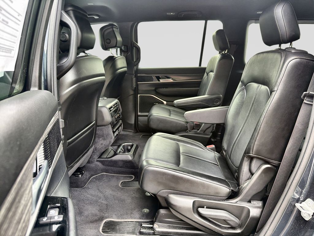Used 2024 Jeep Wagoneer SUV