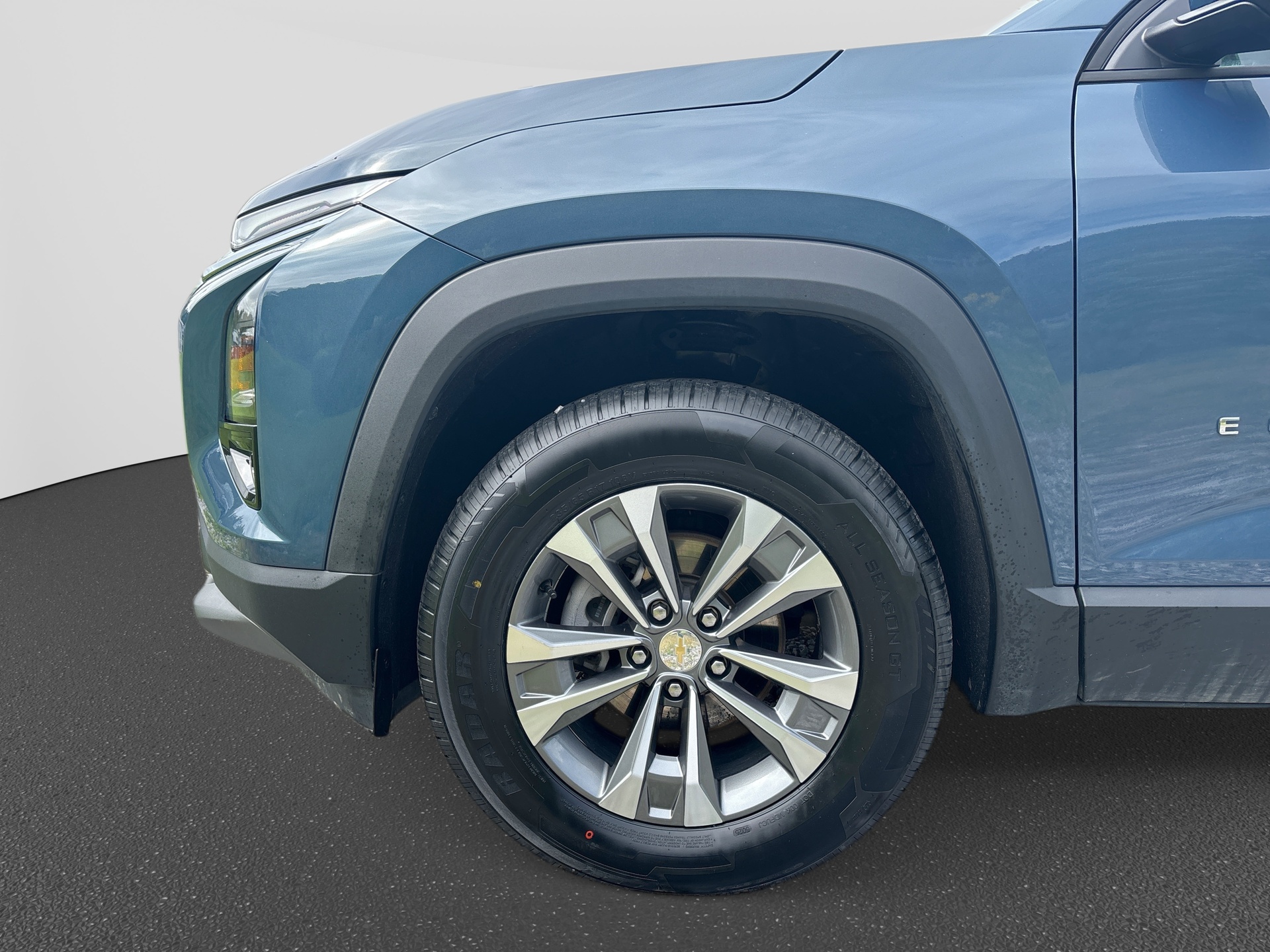 Used 2025 Chevrolet Equinox SUV