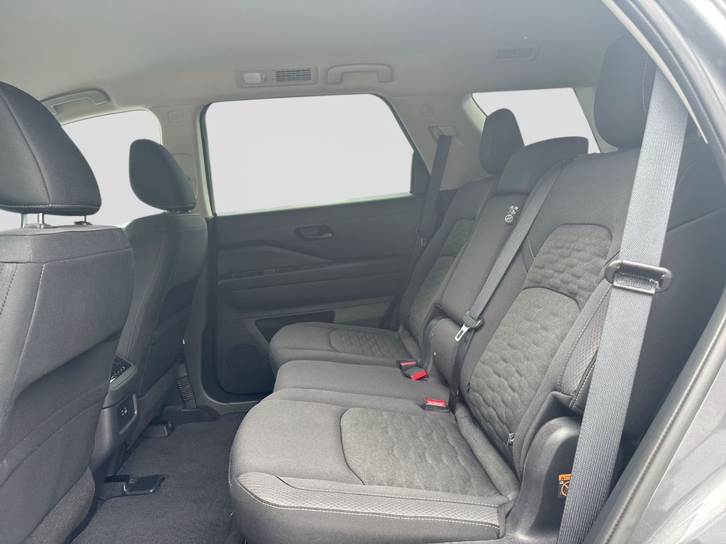 Used 2025 Nissan Pathfinder SUV
