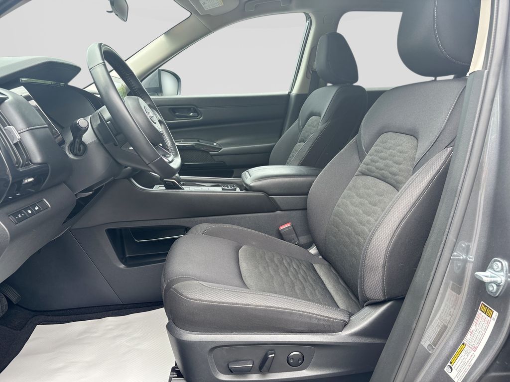 Used 2025 Nissan Pathfinder SUV