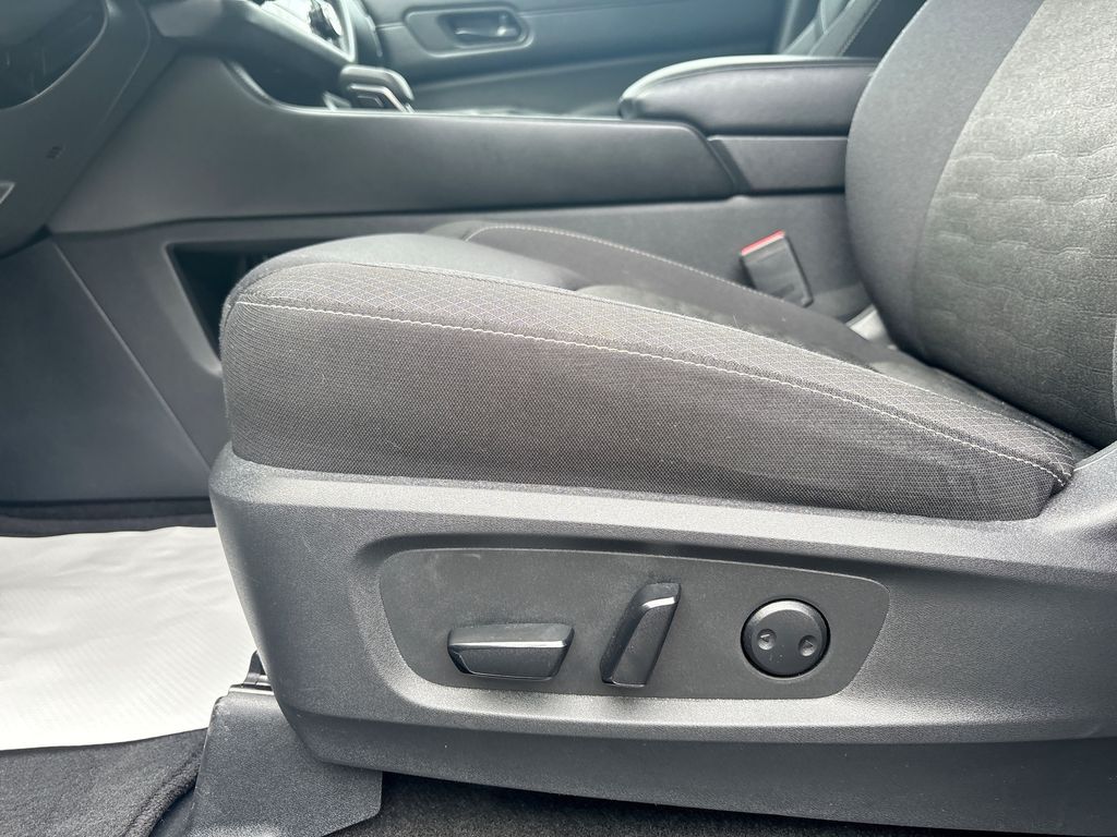 Used 2025 Nissan Pathfinder SUV