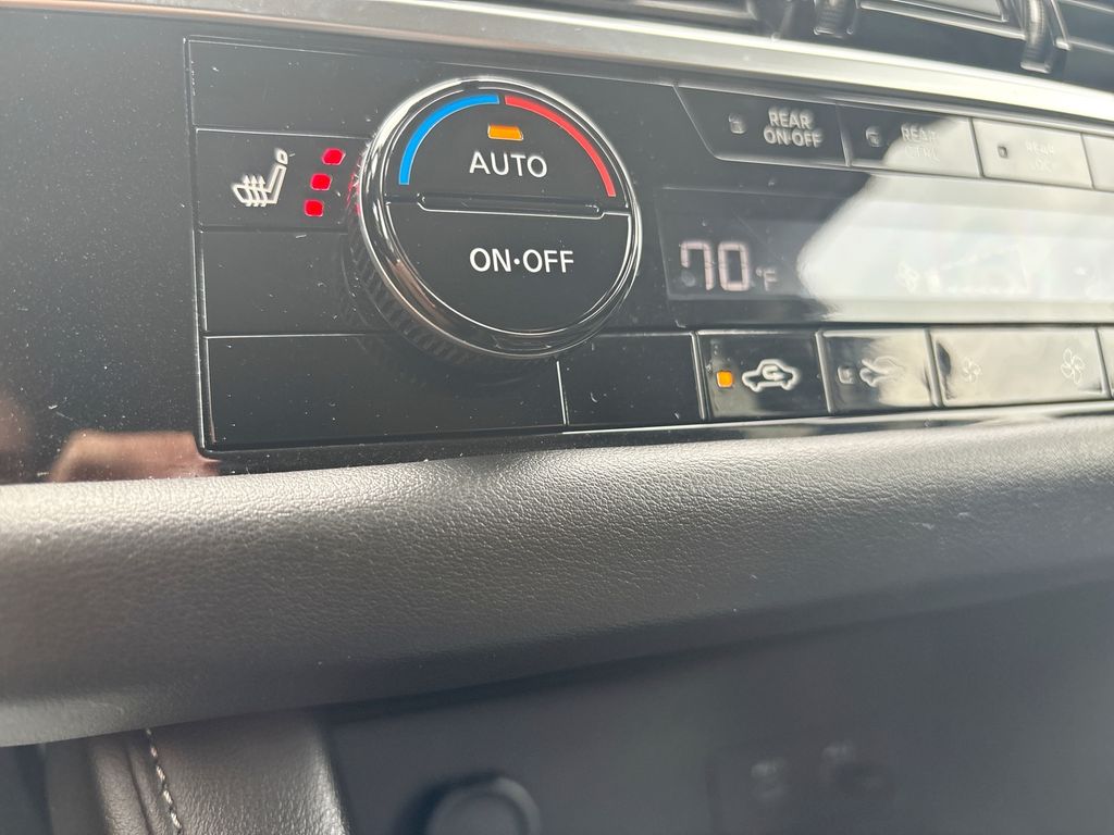 Used 2025 Nissan Pathfinder SUV