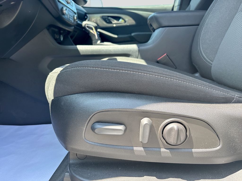 Used 2023 Chevrolet Traverse SUV