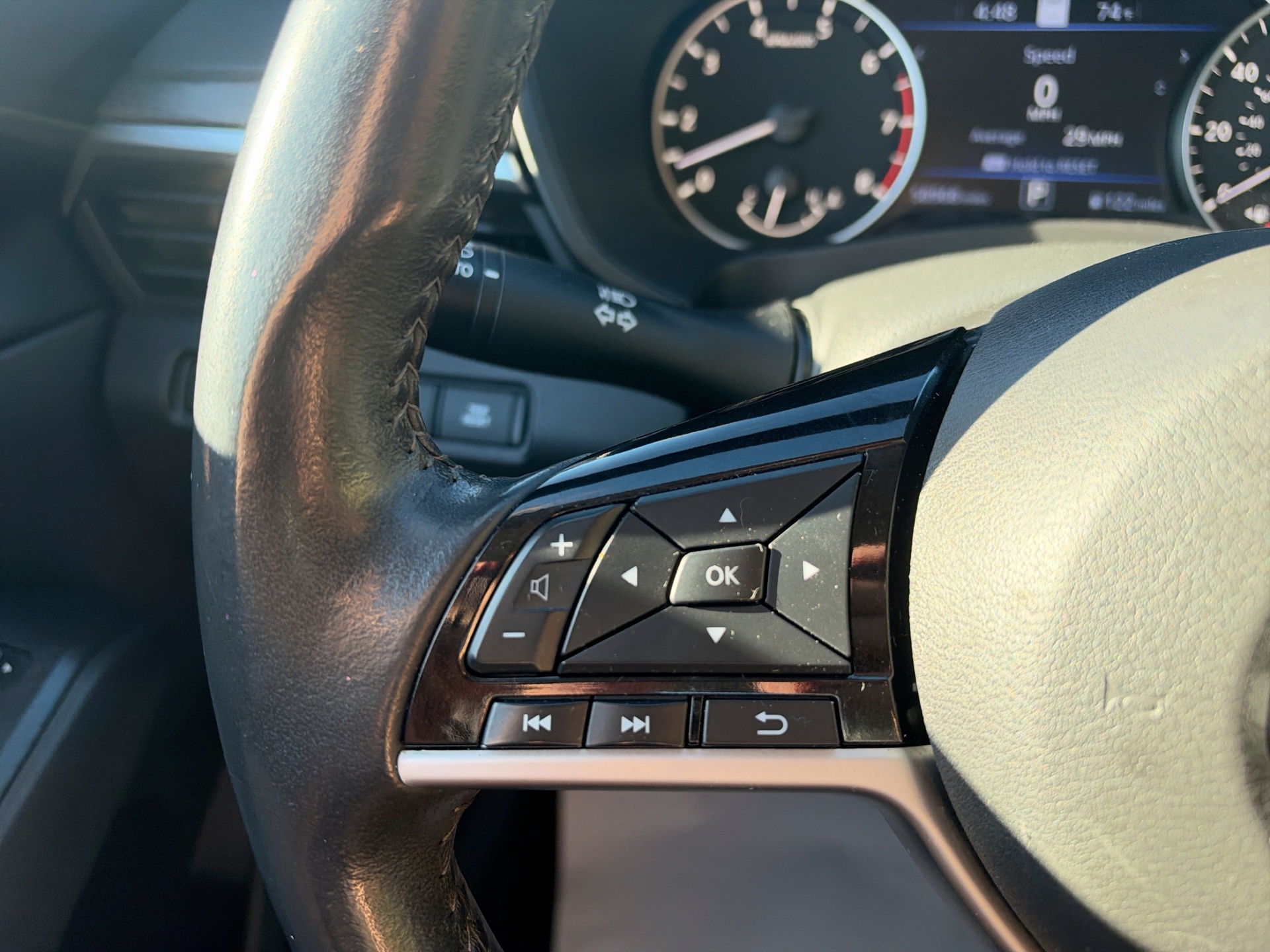 Used 2024 Nissan Altima Sedan
