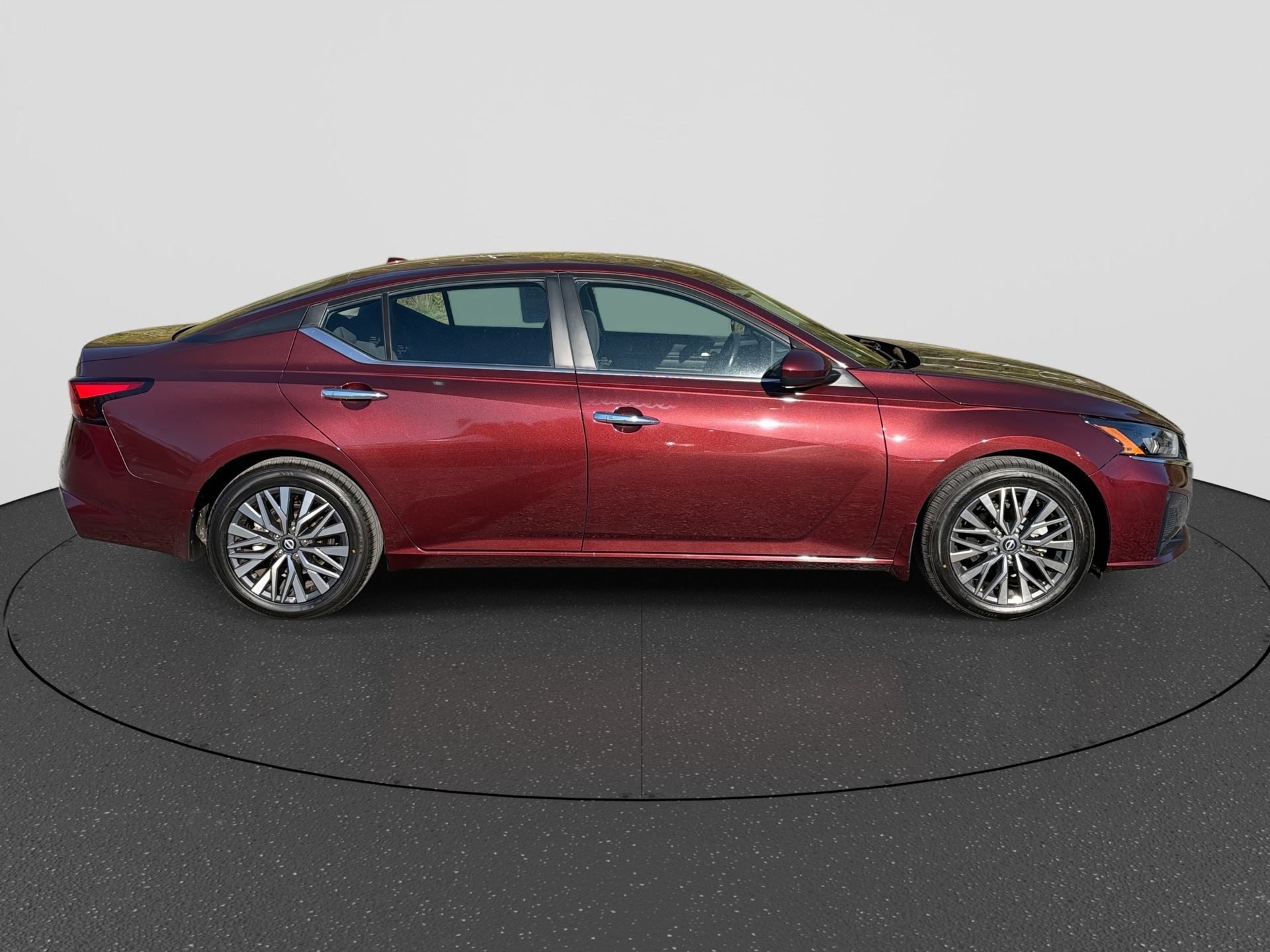 Used 2024 Nissan Altima Sedan