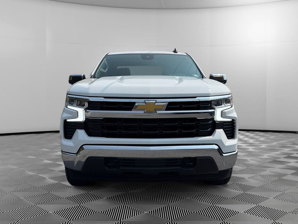 2022 Chevrolet Silverado 1500 LT photo 2