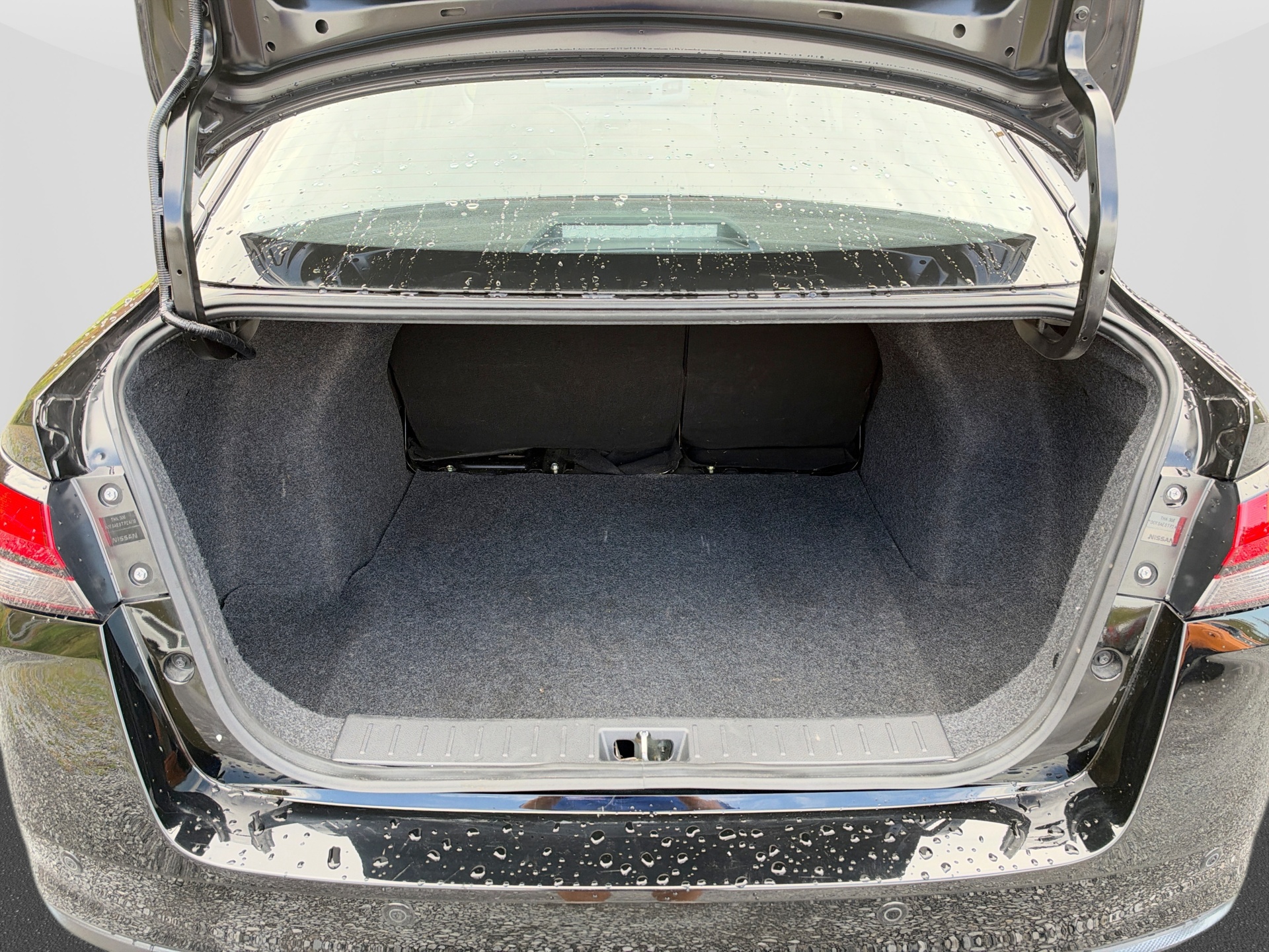 Used 2025 Nissan Versa Sedan