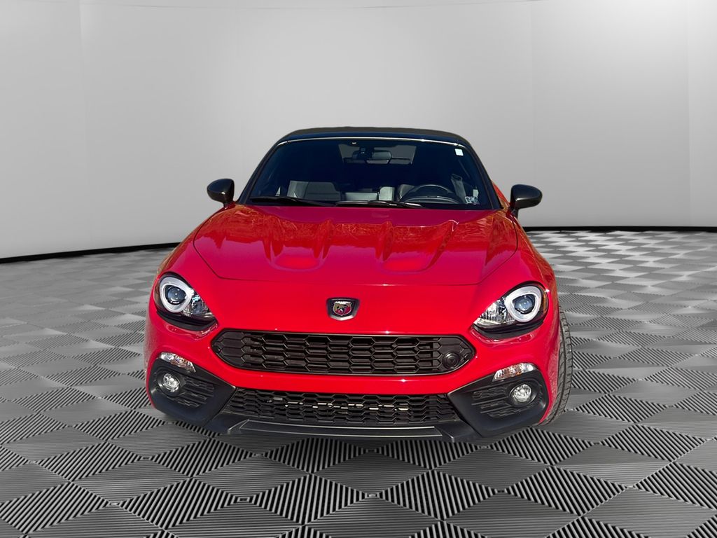 2017 Fiat 124 Spider Abarth photo 2