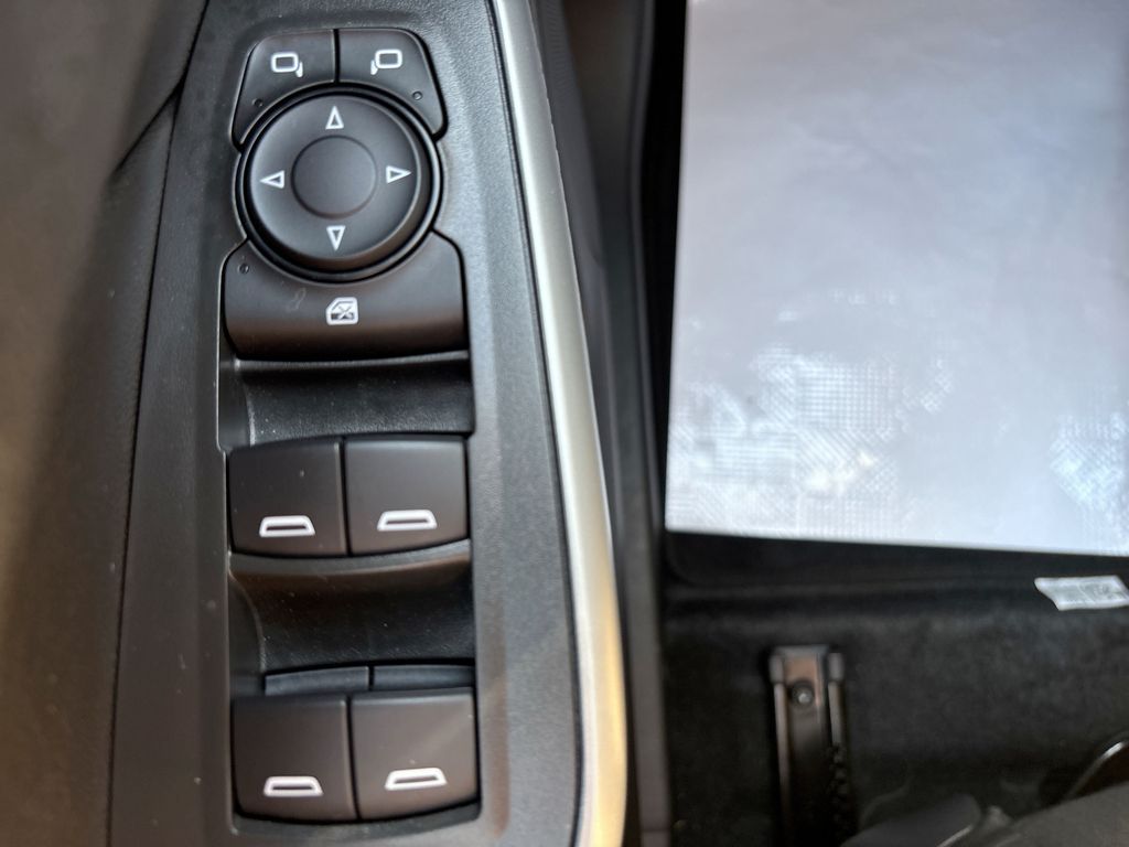 Used 2024 Chevrolet Trax SUV