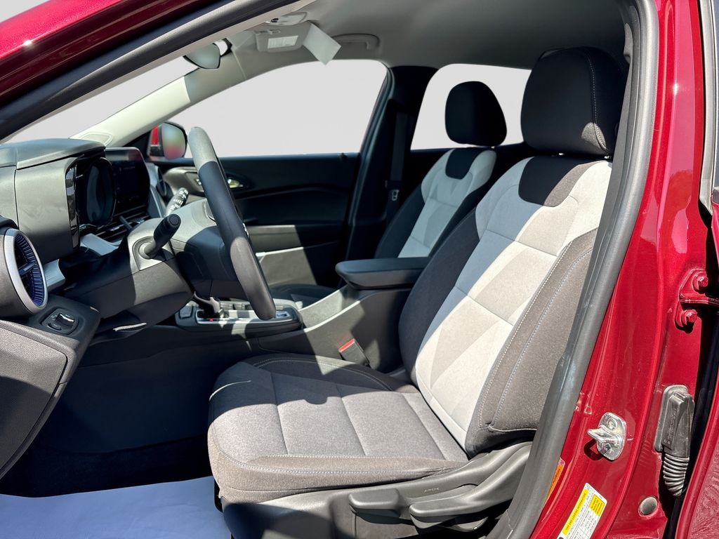 Used 2024 Chevrolet Trax SUV