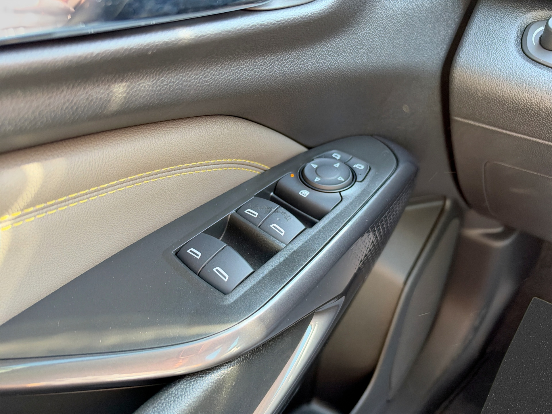 Used 2025 Chevrolet Trax SUV