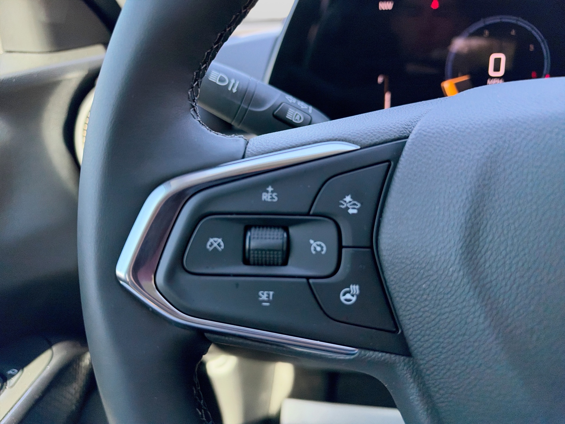 Used 2025 Chevrolet Trax SUV