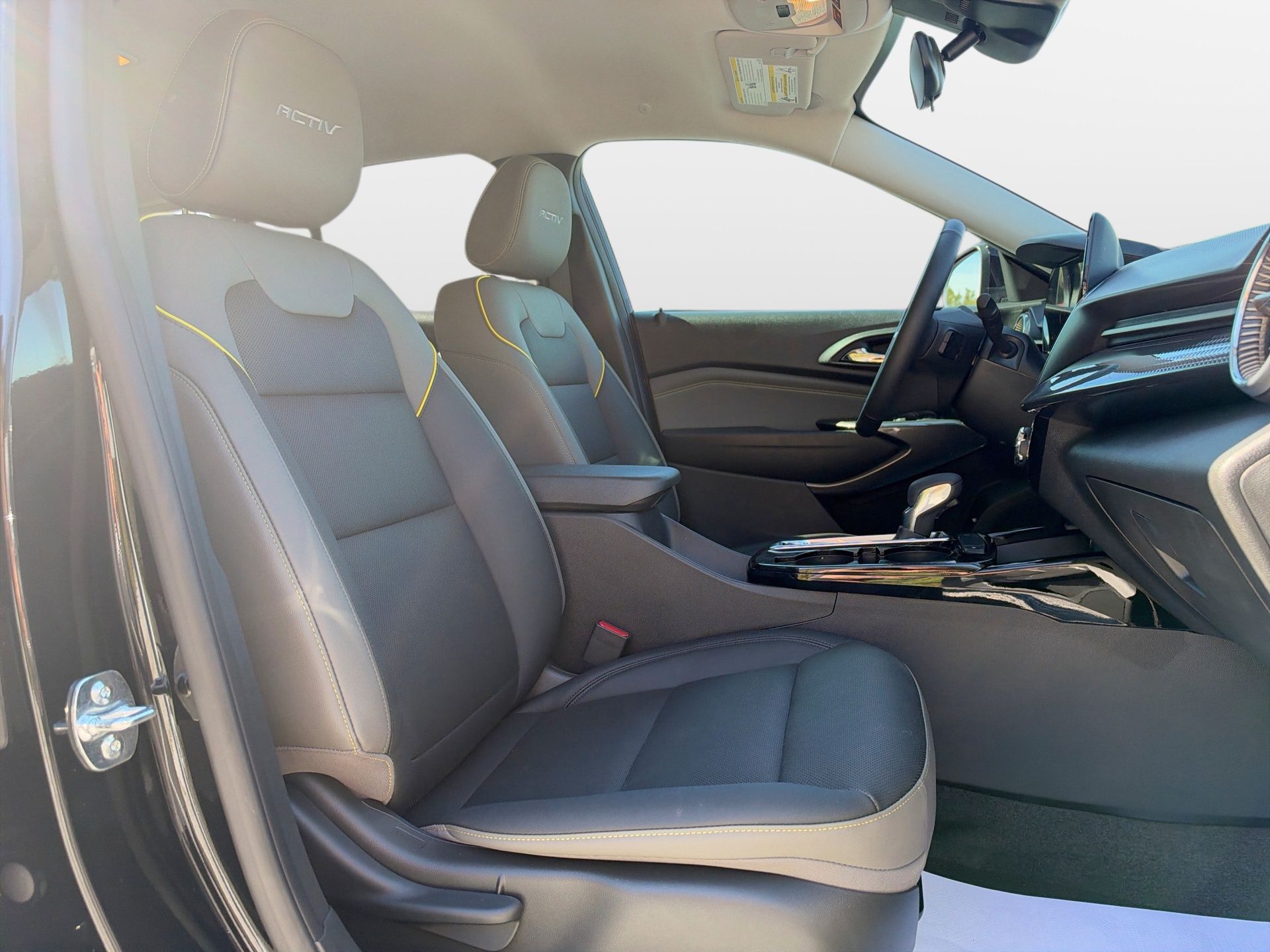 Used 2025 Chevrolet Trax SUV