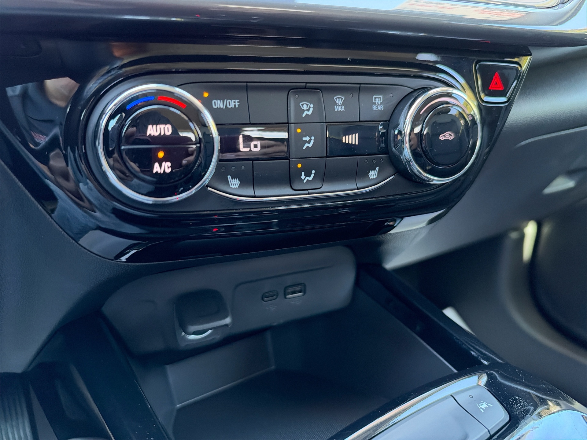 Used 2025 Chevrolet Trax SUV