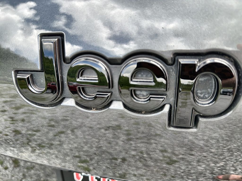 Used 2023 Jeep Grand Cherokee L SUV